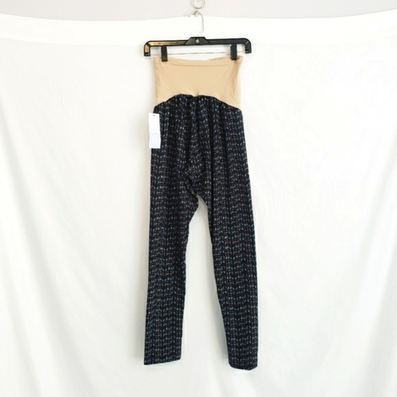 NWT Motherhood Maternity Secret Fit Leggings Geometric XL - Picture 3 of 12